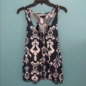 Razorback tank navy and white print